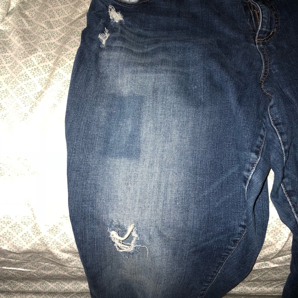 Cute distressed Torrid jeans